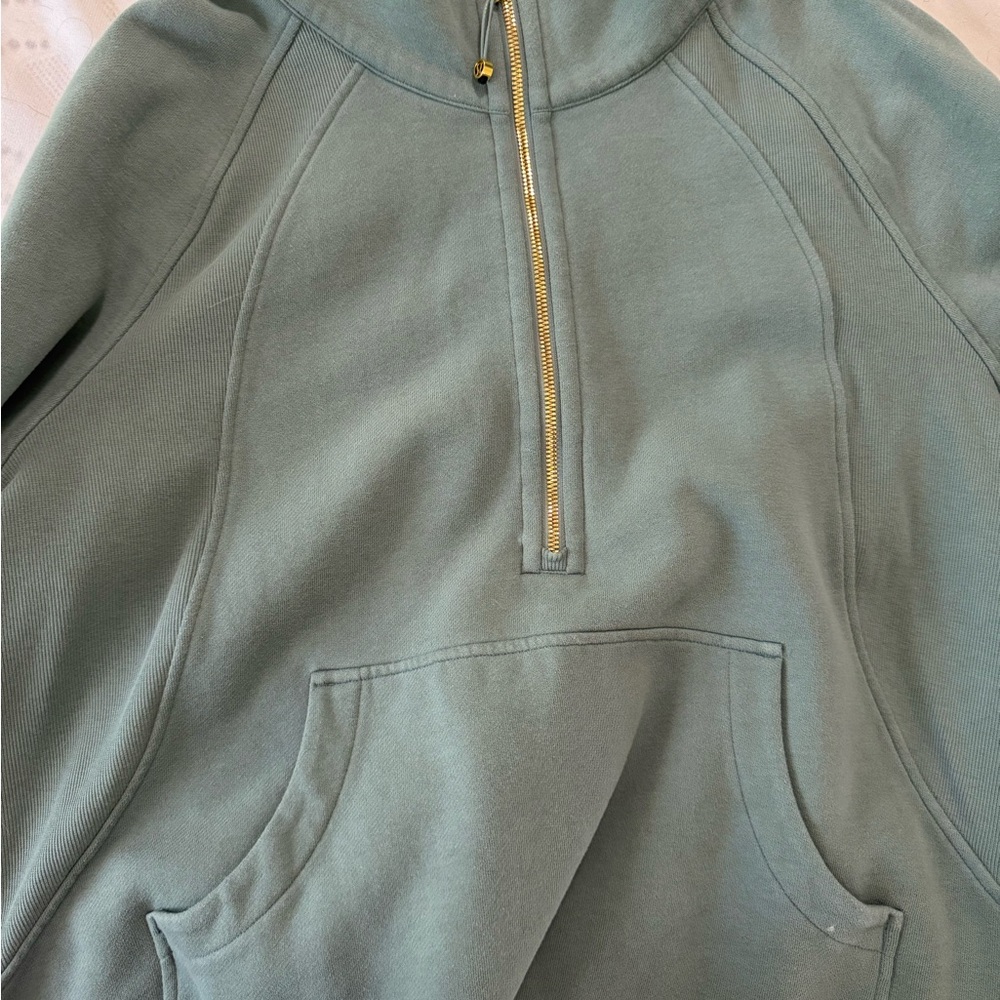 Lululemon Gold Zipper Scuba